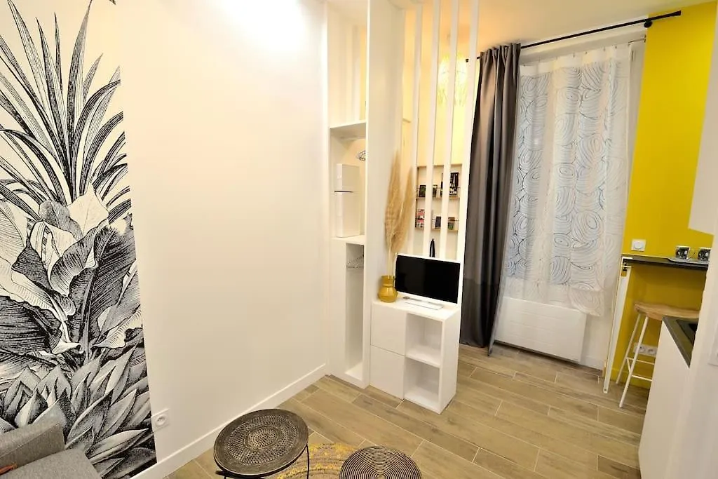 Tiny Cosy Namastay In Trendy Canal St Martin Area Apartmán Paříž
