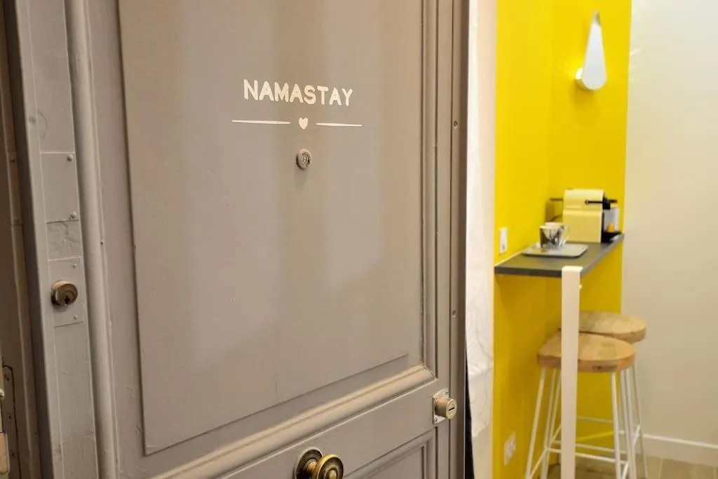 Appartement Tiny Cosy Namastay In Trendy Canal St Martin Area *