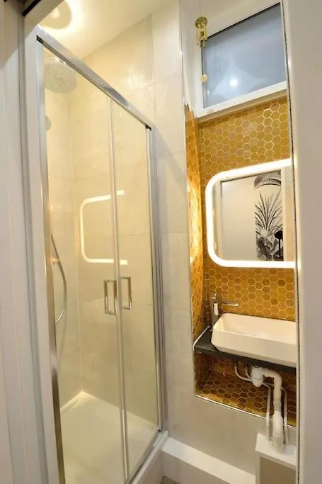 Tiny Cosy Namastay In Trendy Canal St Martin Area Apartment Paris